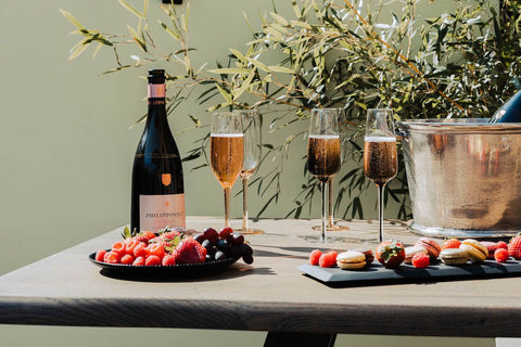 Champagner und Desserts